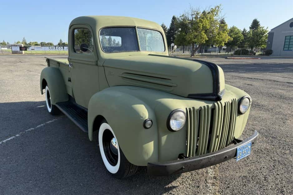1947 Ford Pickup 1940-1947 sold for $11,250