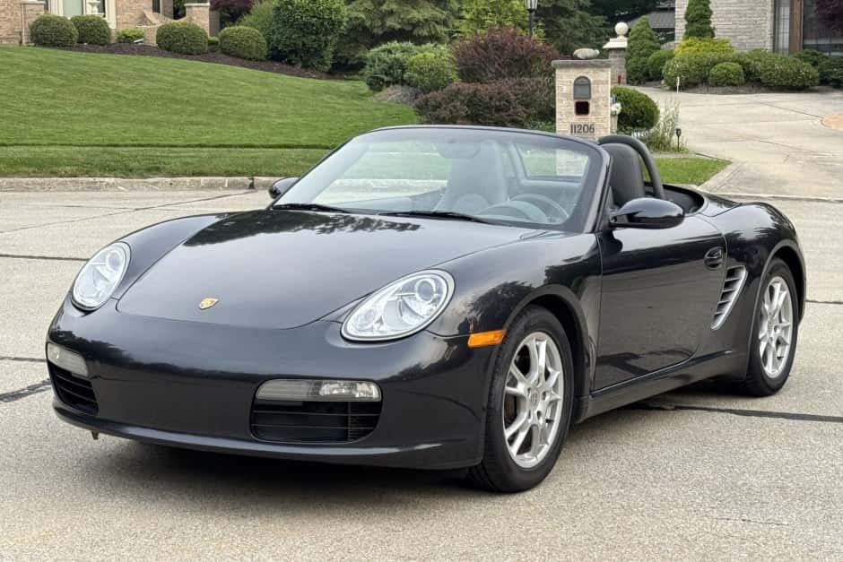 2006 Porsche 987 Boxster sold for $16,600