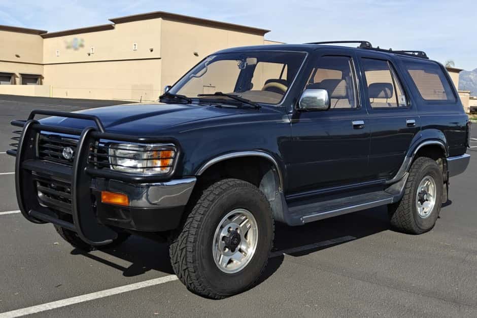 1995 Toyota 4Runner (N120) sold for $10,100