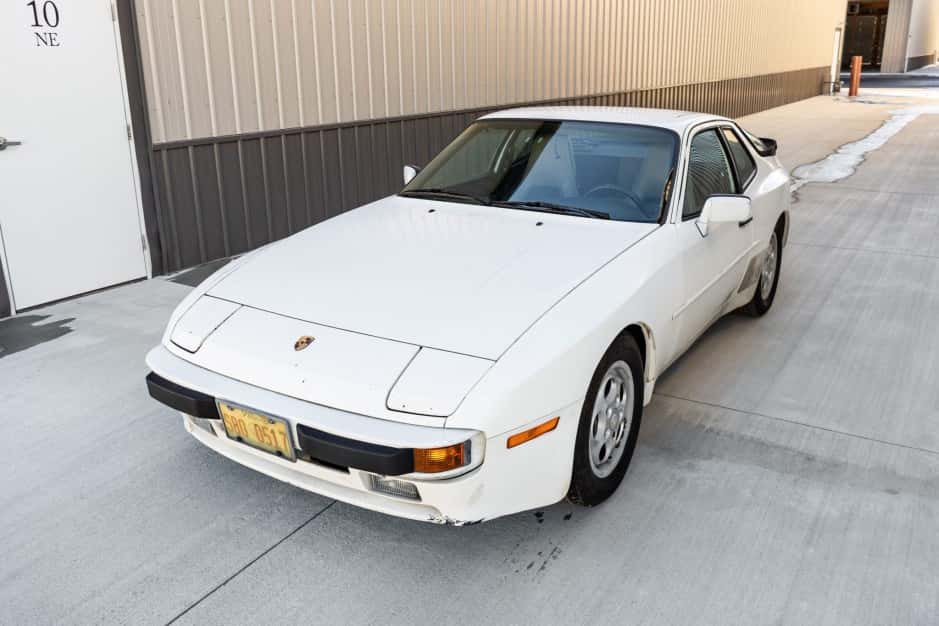 1987 Porsche 944 sold for $9,000