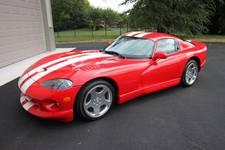 2002 Dodge Viper SR II (1996-2002) sold for $73,500
