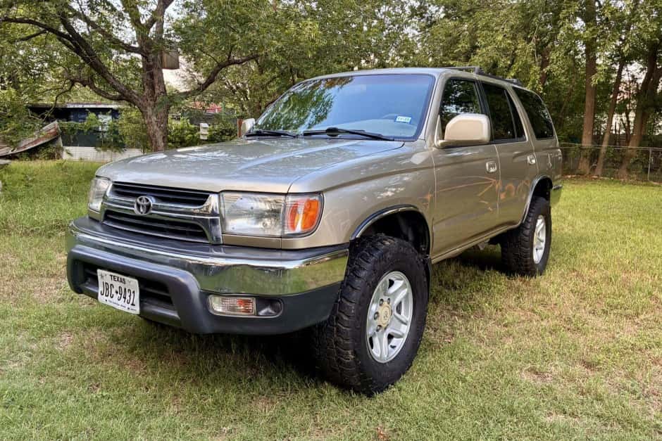 2001 Toyota 4Runner (N180) sold for $6,605