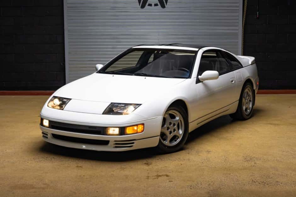 1990 Nissan Z32 300ZX sold for $28,999