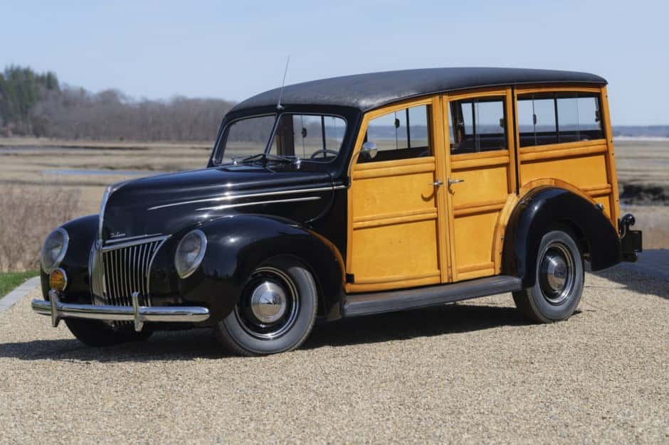 1939 Ford Standard, Deluxe, & Super Deluxe sold for $70,000