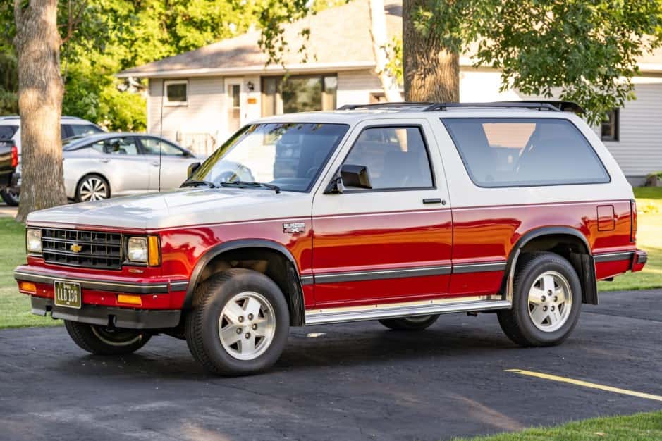 1989 Chevrolet S-10 Blazer 1982-1994 sold for $11,000