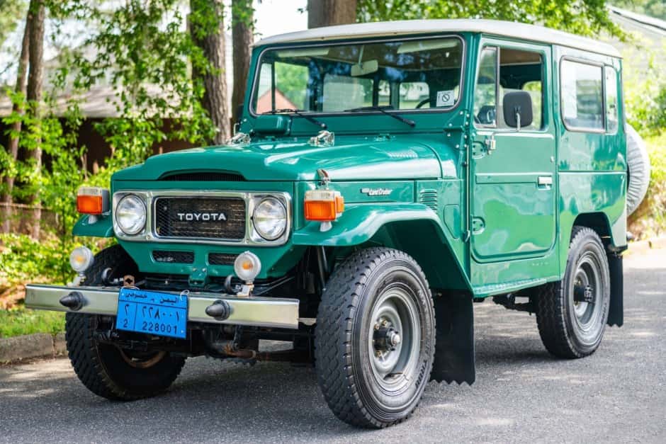 1982 Toyota Land Cruiser FJ40 sold for $24,250
