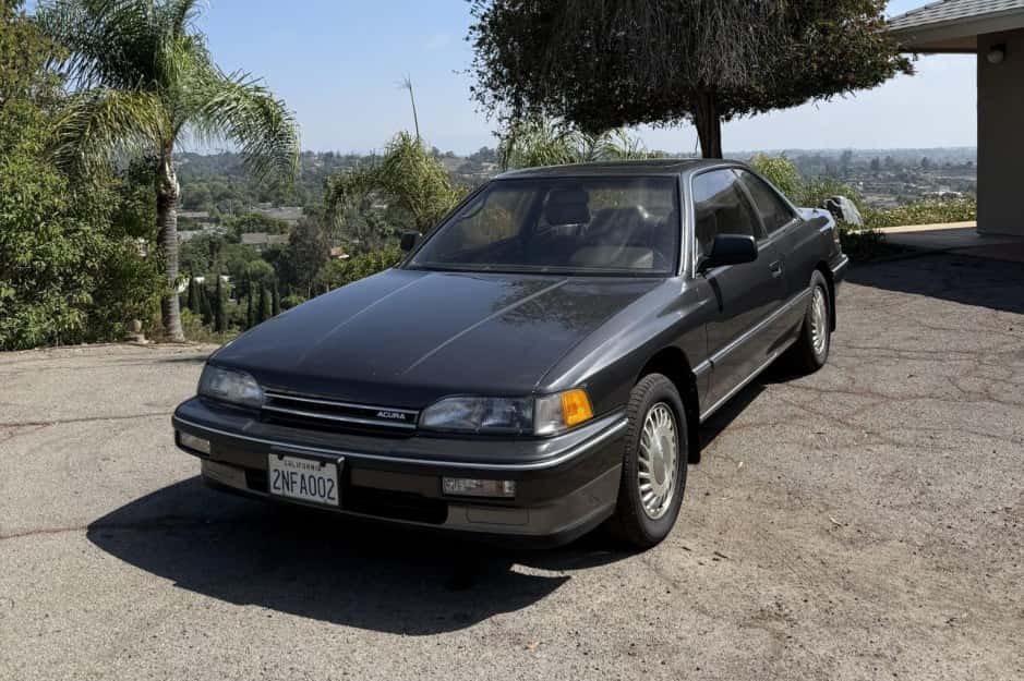 1989 Acura Legend sold for $10,350