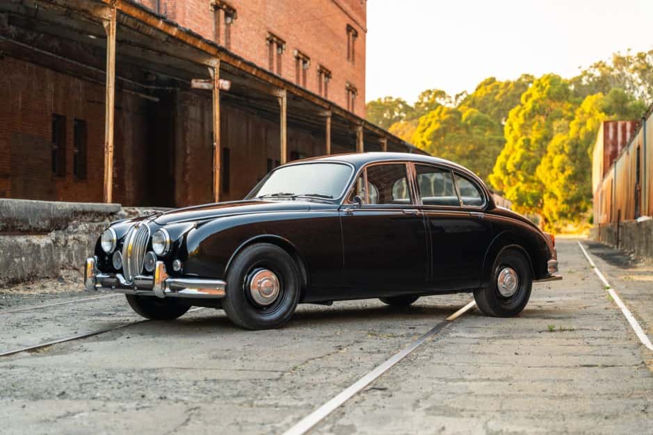 1961 Jaguar Mk II sold for $30,000