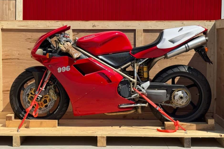 1999 Ducati 996 sold for €63,000