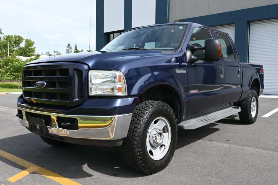 2007 Ford Super Duty 1999-2007 sold for $22,000