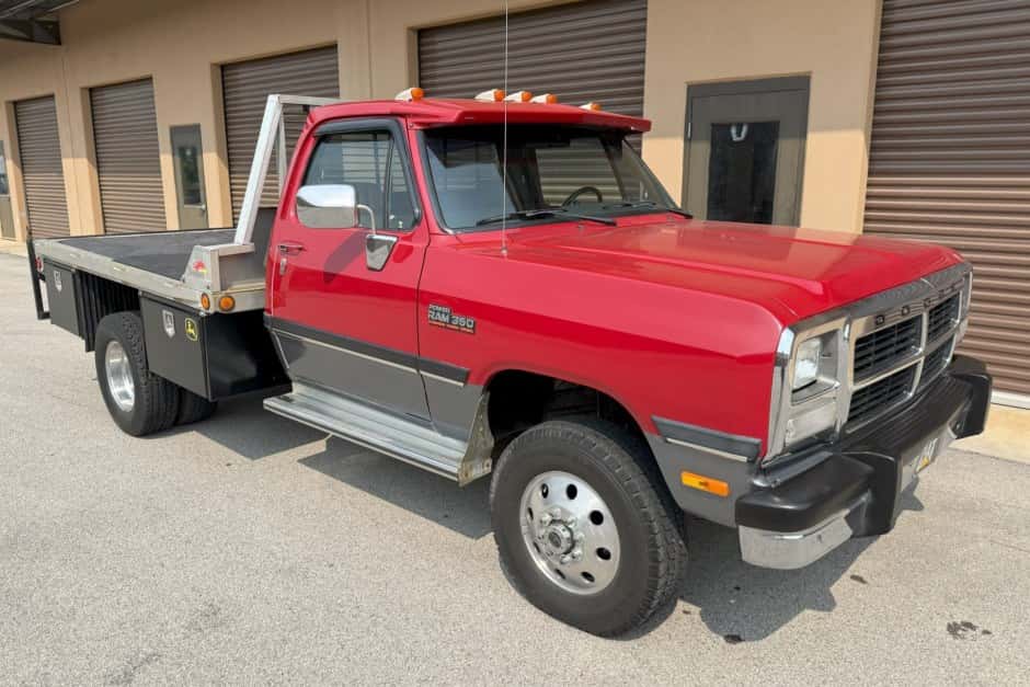 1992 Dodge Ram (1981-1993) sold for $20,000