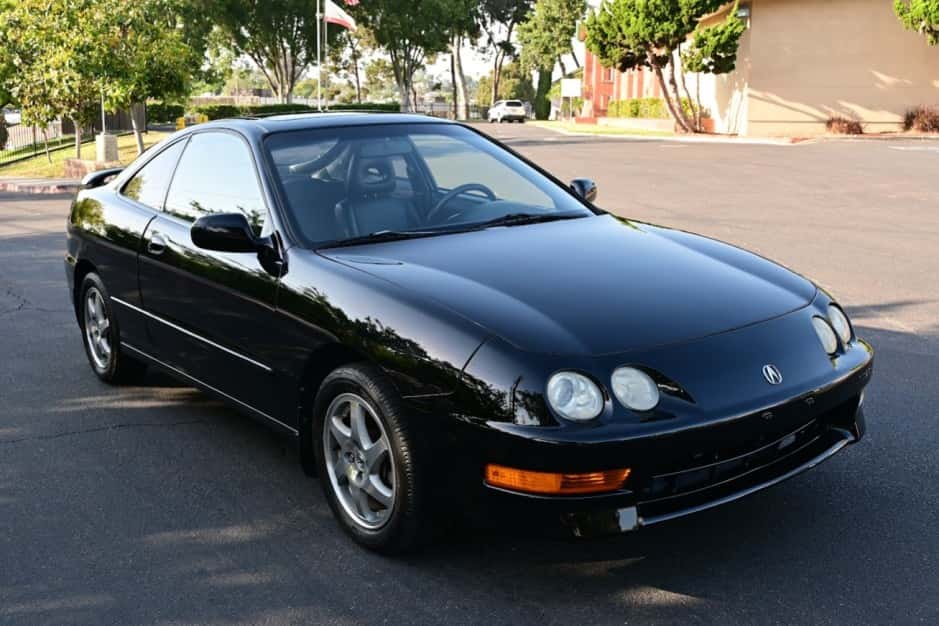 1999 Acura Integra sold for $15,750