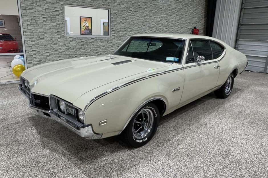 1968 Oldsmobile 442 sold for $37,250