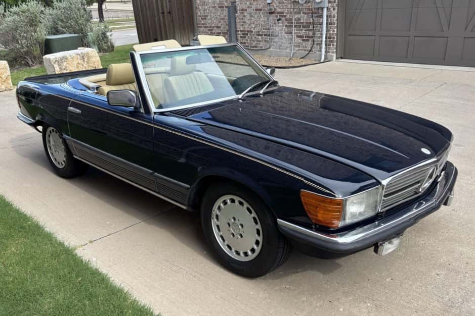 1983 Mercedes-Benz R107 SL sold for $16,550
