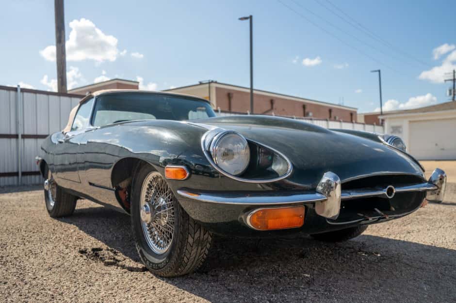 1969 Jaguar XJ Series 2 (1974-1979) sold for $15,999