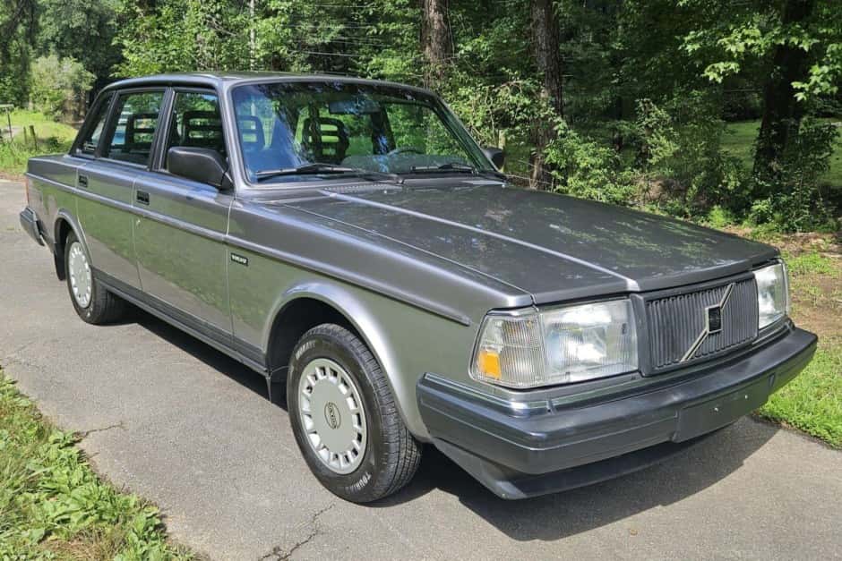 1992 Volvo 240 sold for $8,400