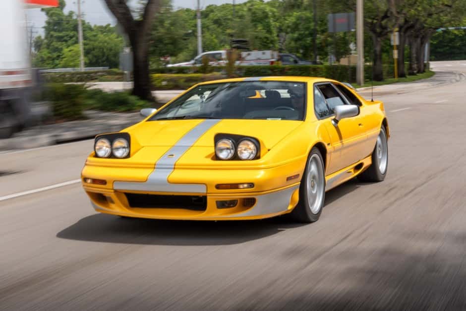 1995 Lotus Esprit sold for $32,500