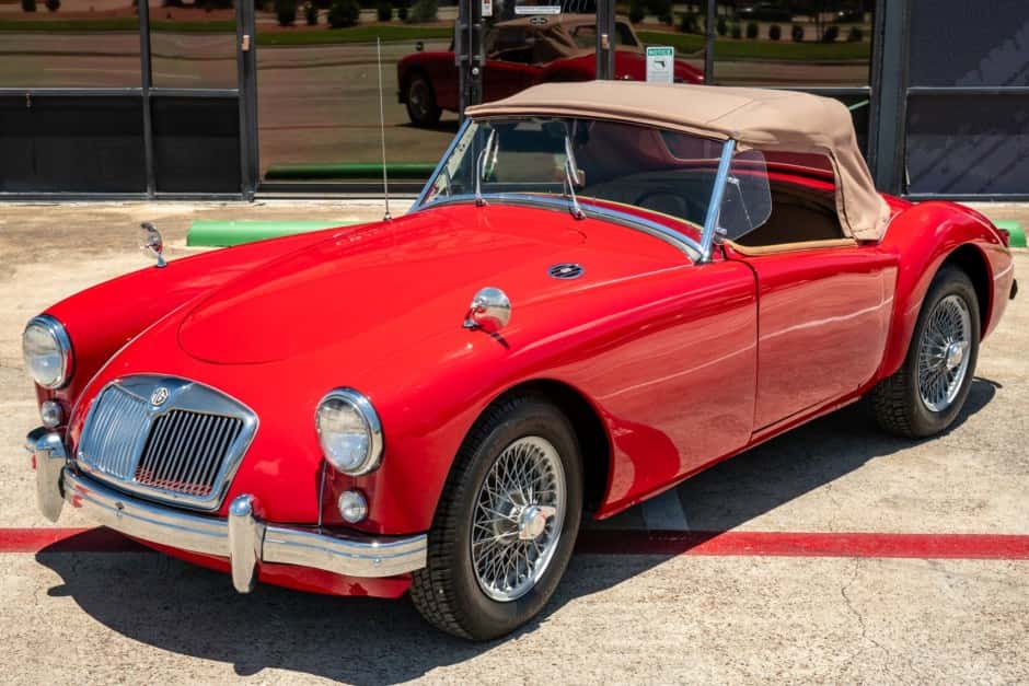 1959 MG MGA sold for $19,500