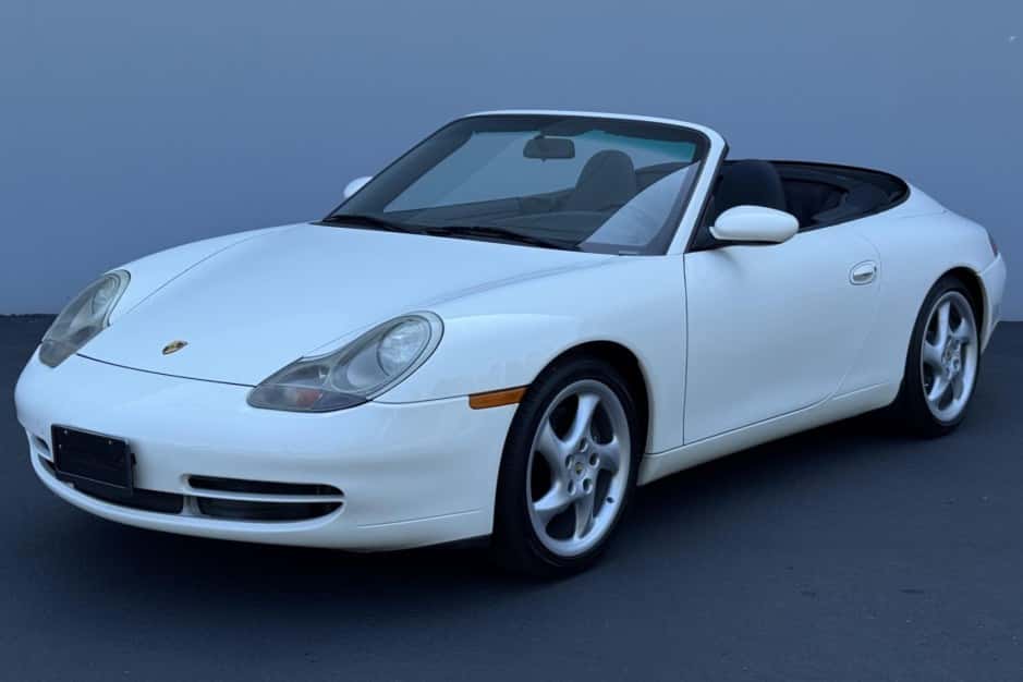 2000 Porsche 996 911 (Non-Turbo/GT2/GT3) sold for $19,000