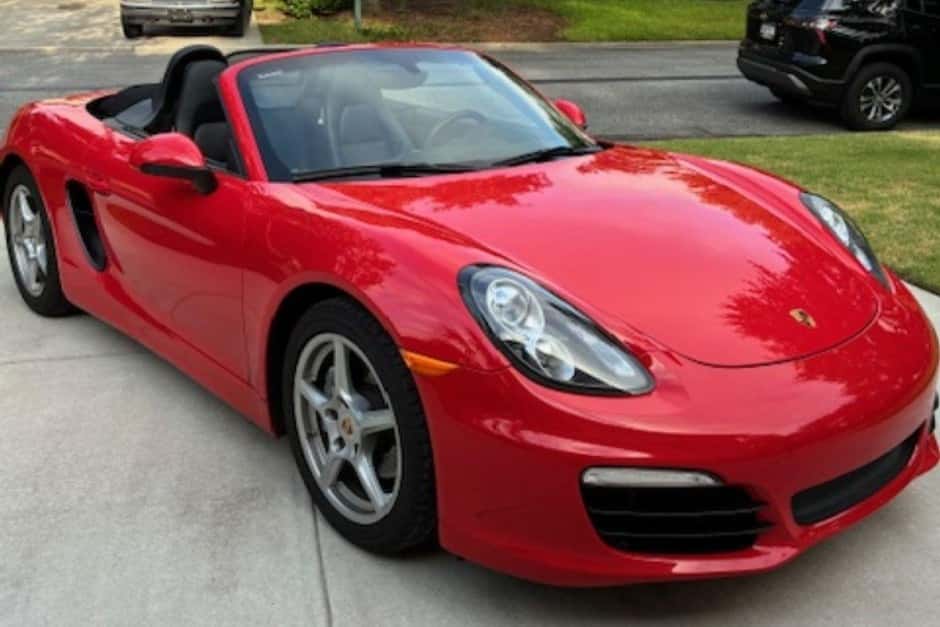 2015 Porsche 981 Boxster sold for $34,750