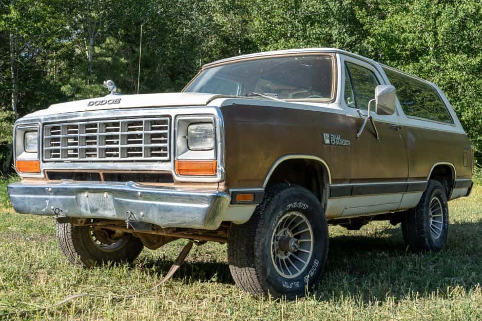 1982 Dodge Ramcharger / Plymouth Trail Duster sold for $2,200
