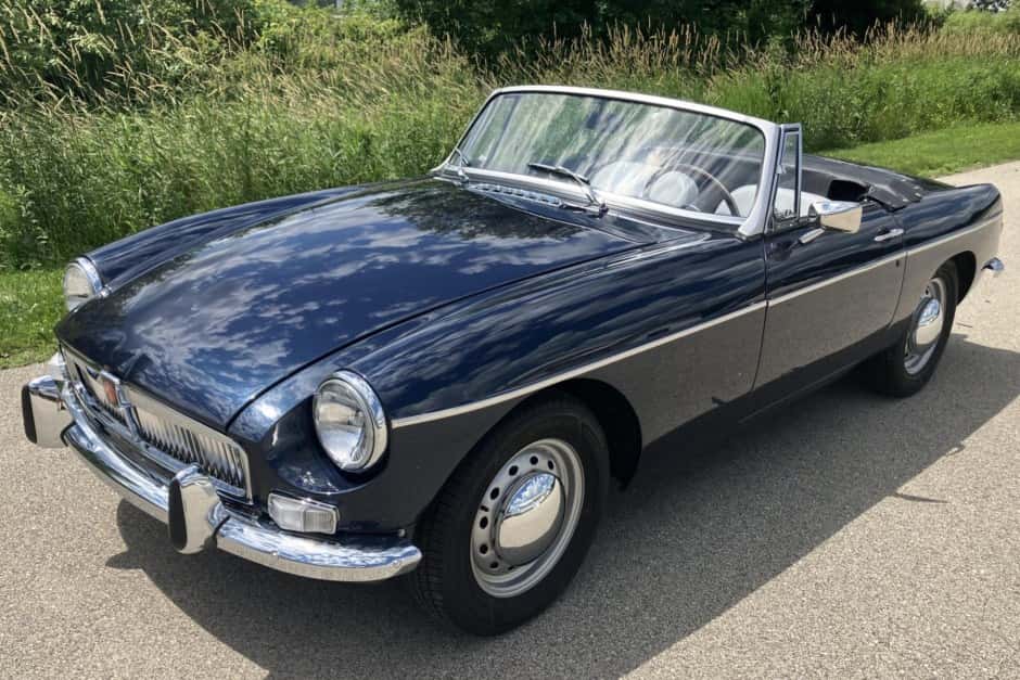 1966 MG MGB sold for $21,000
