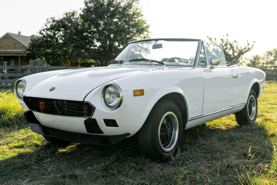 1979 Fiat 124 Spider (1966-1985) sold for $8,000