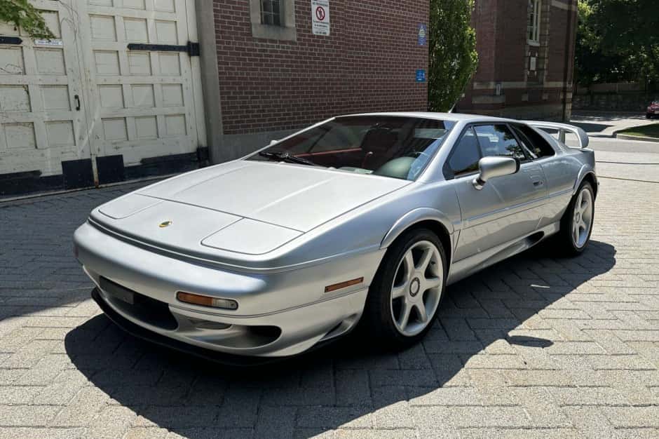 1998 Lotus Esprit sold for $47,500