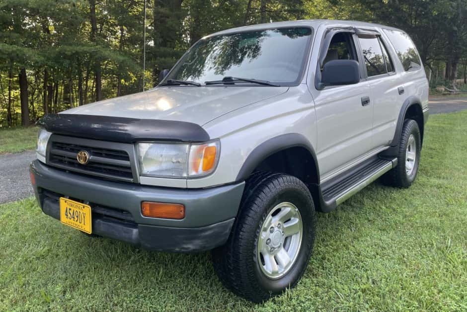 1996 Toyota 4Runner (N180) sold for $8,300
