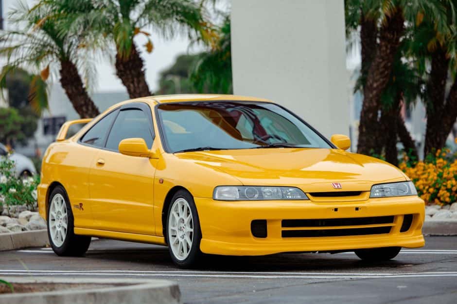 2000 Acura Integra Type R sold for $40,500