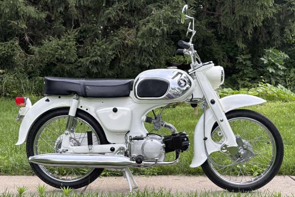 1964 Honda C200 sold for $3,300