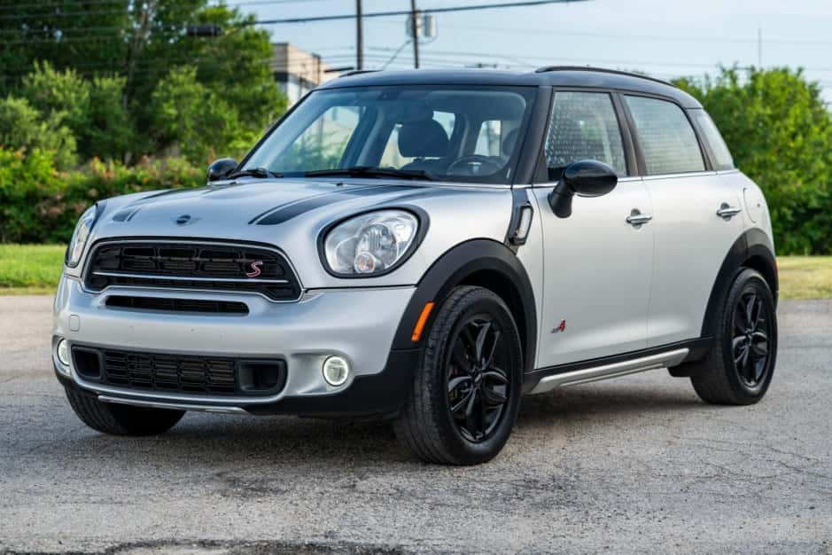 2016 Mini R60 Countryman sold for $9,100