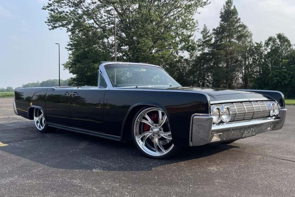 1964 Lincoln Continental (1961-1969) sold for $114,000