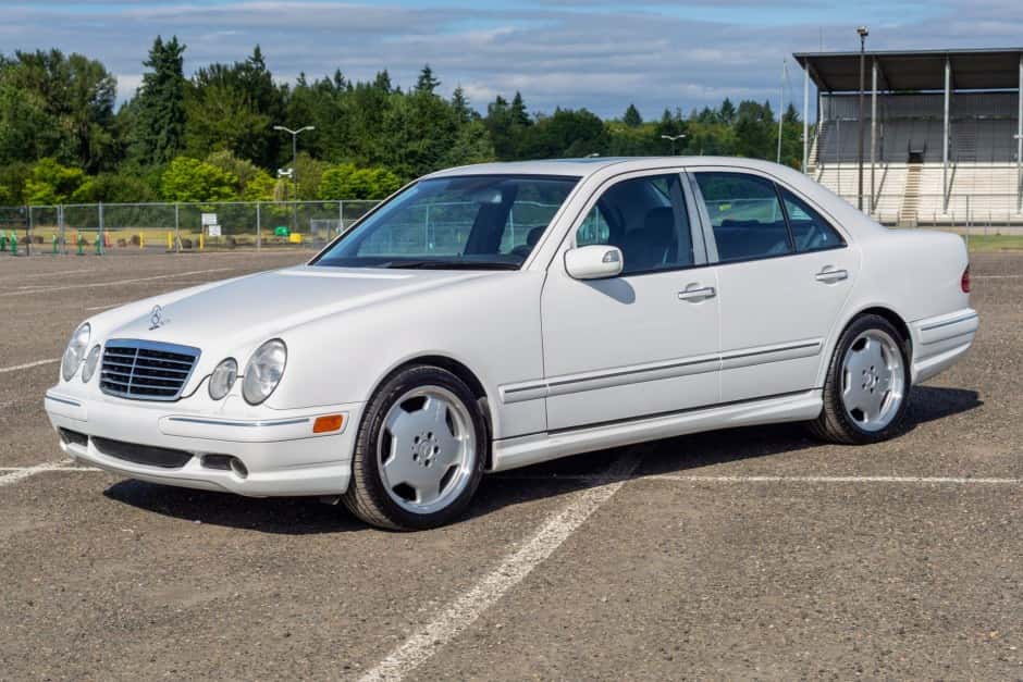 2000 Mercedes-Benz W210 E-Class sold for $27,500