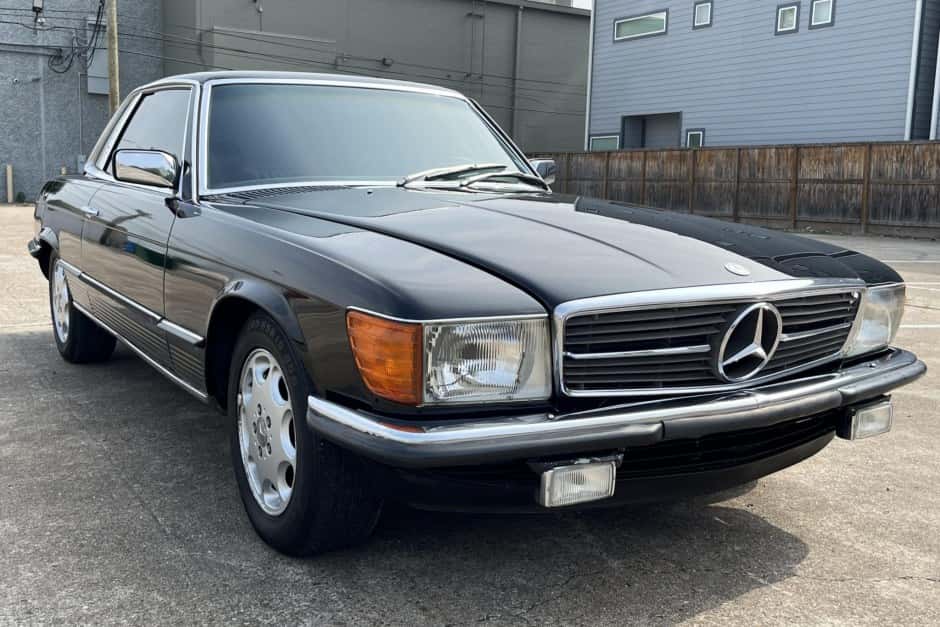 1981 Mercedes-Benz C107 SLC sold for $17,500