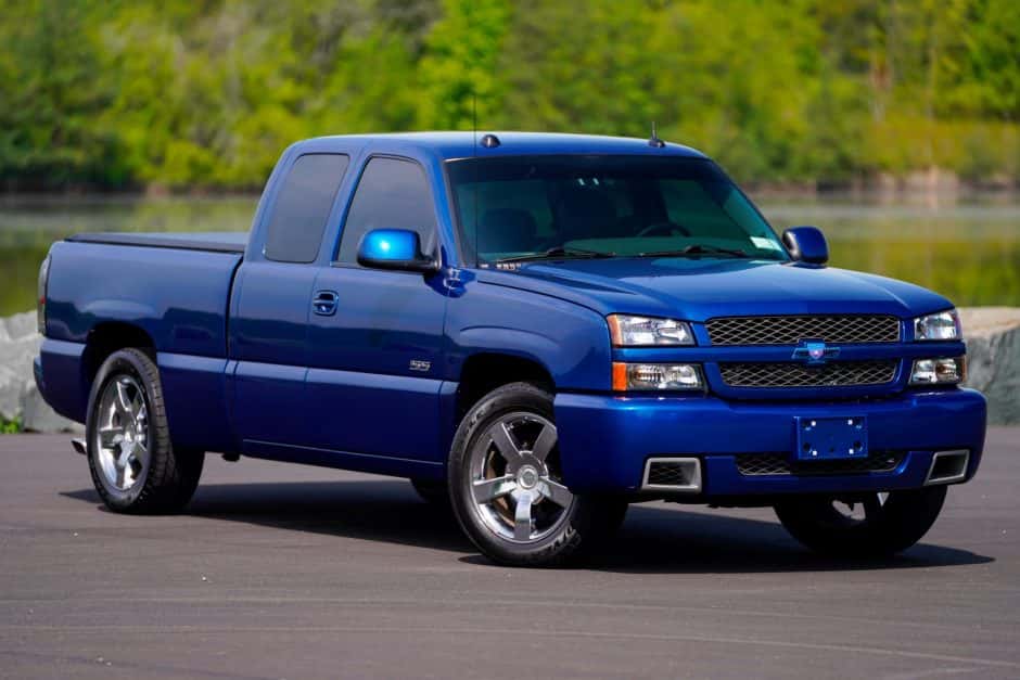 2004 Chevrolet Silverado GMT800 (1999-2007) sold for $30,000