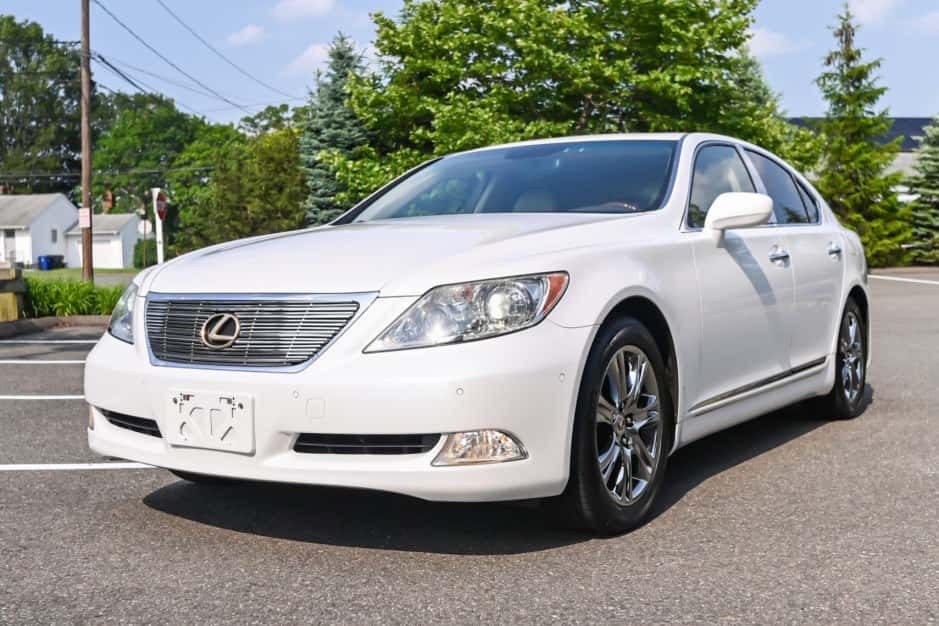 2007 Lexus LS Sedan sold for $15,250