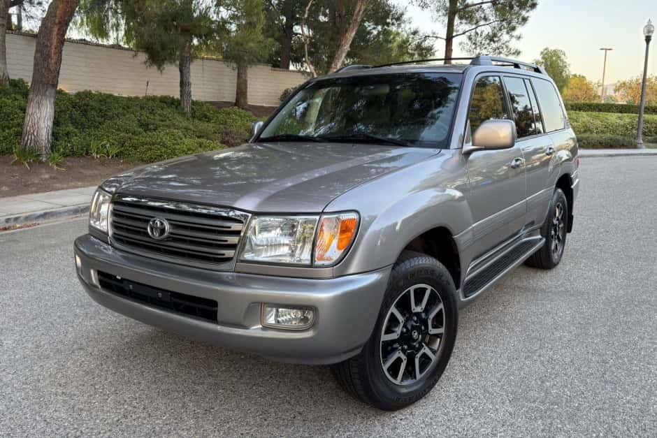 2004 Toyota Land Cruiser 100-Series sold for $26,000