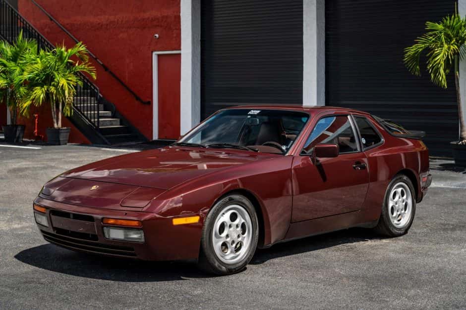 1987 Porsche 944 Turbo sold for $25,944