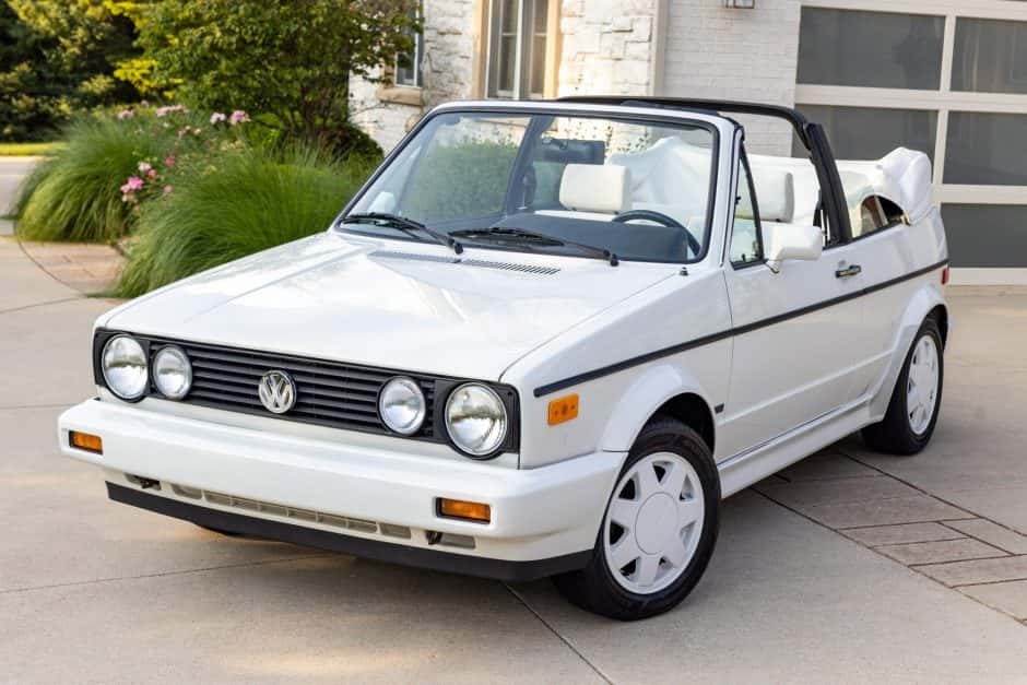 1989 Volkswagen Golf/Rabbit Cabriolet Mk1 sold for $17,000