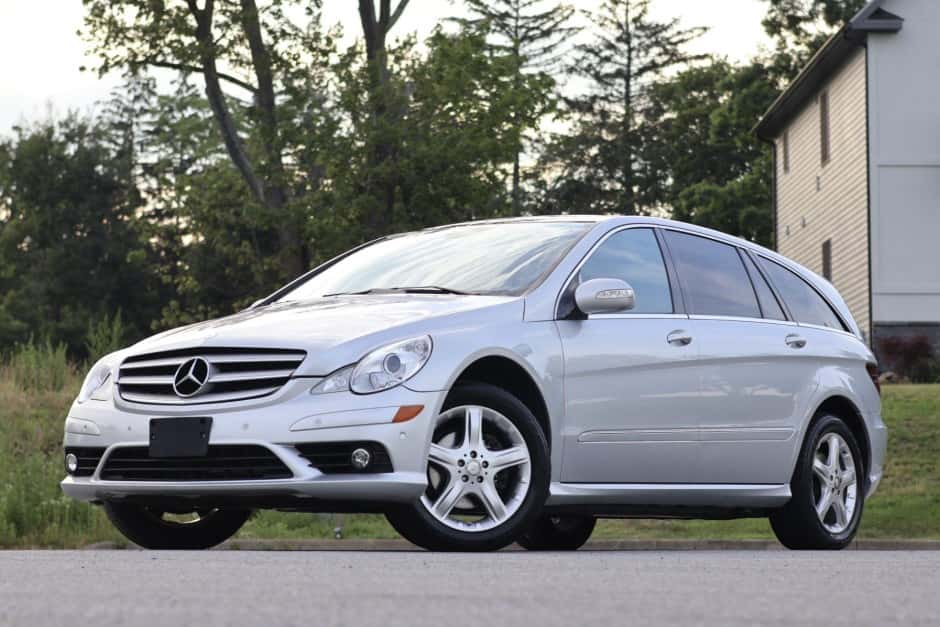 2008 Mercedes-Benz W251 R-Class sold for $8,000