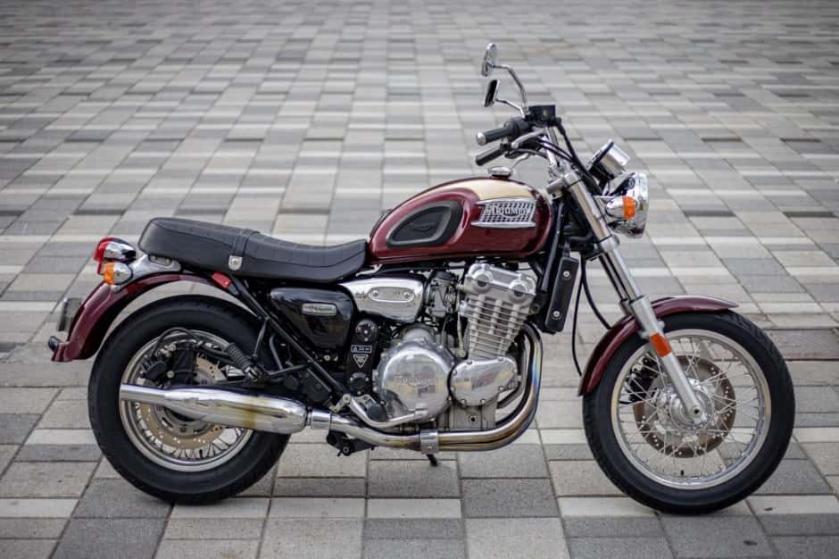 1995 Triumph Thunderbird 900 sold for $1,600