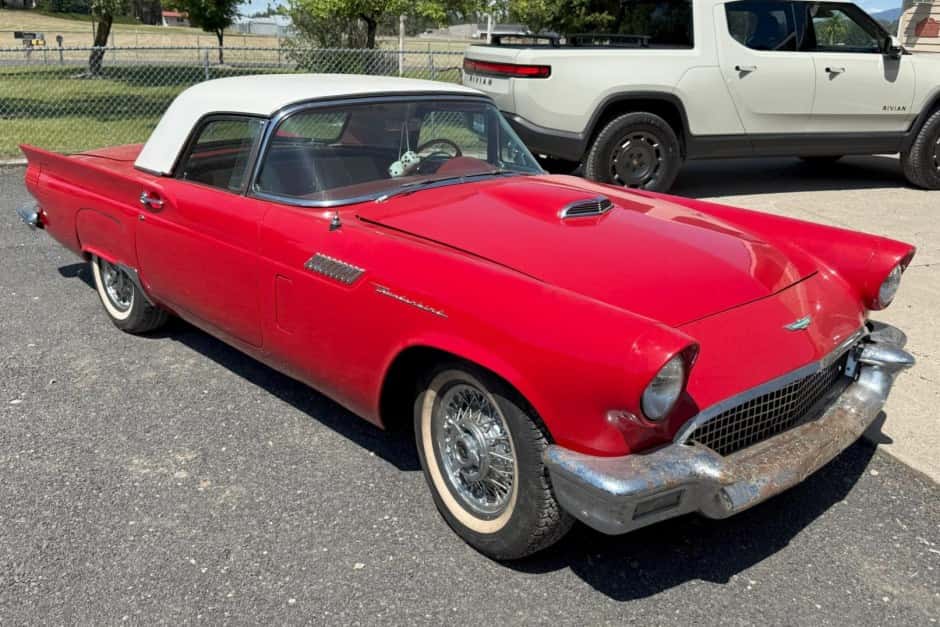 1957 Ford Thunderbird (1955-1957) sold for $15,789