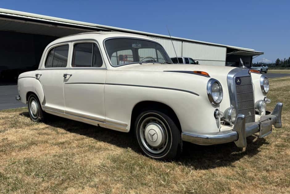 1958 Mercedes-Benz Ponton sold for $20,000