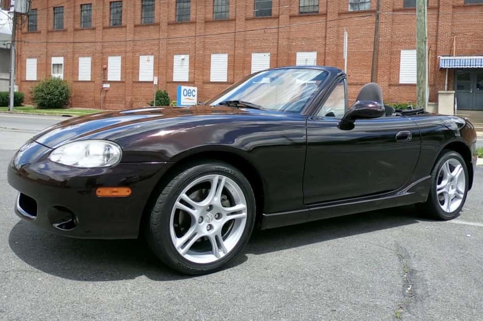 2004 Mazda NB MX-5 Miata sold for $10,950
