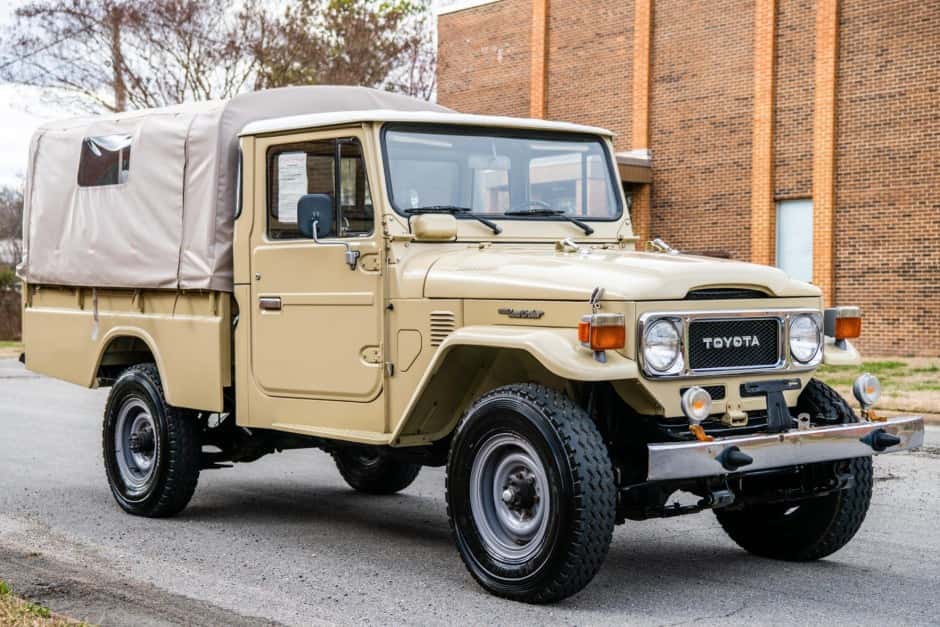 1981 Toyota Land Cruiser FJ45 sold for $20,000