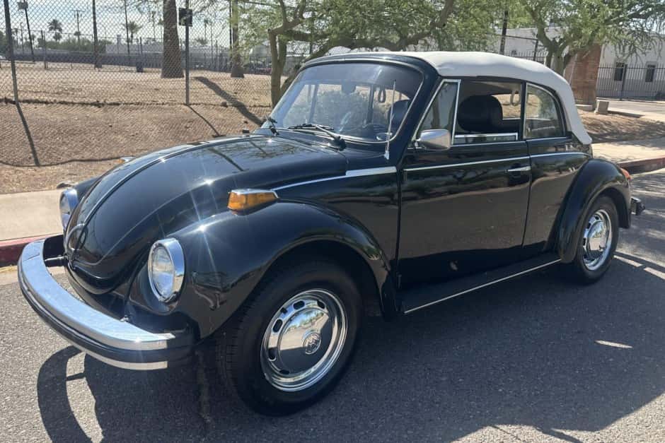 1978 Volkswagen Super Beetle sold for $8,500