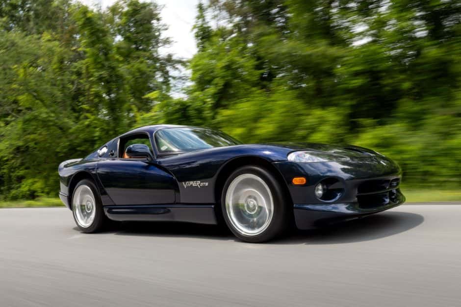 2001 Dodge Viper SR II (1996-2002) sold for $87,000