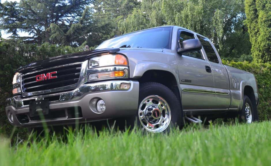 2003 GMC Sierra (GMT800 1999-2007) sold for $16,750