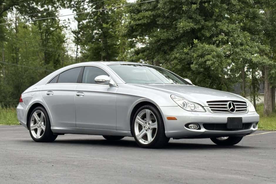 2006 Mercedes-Benz CLS-Class sold for $6,123
